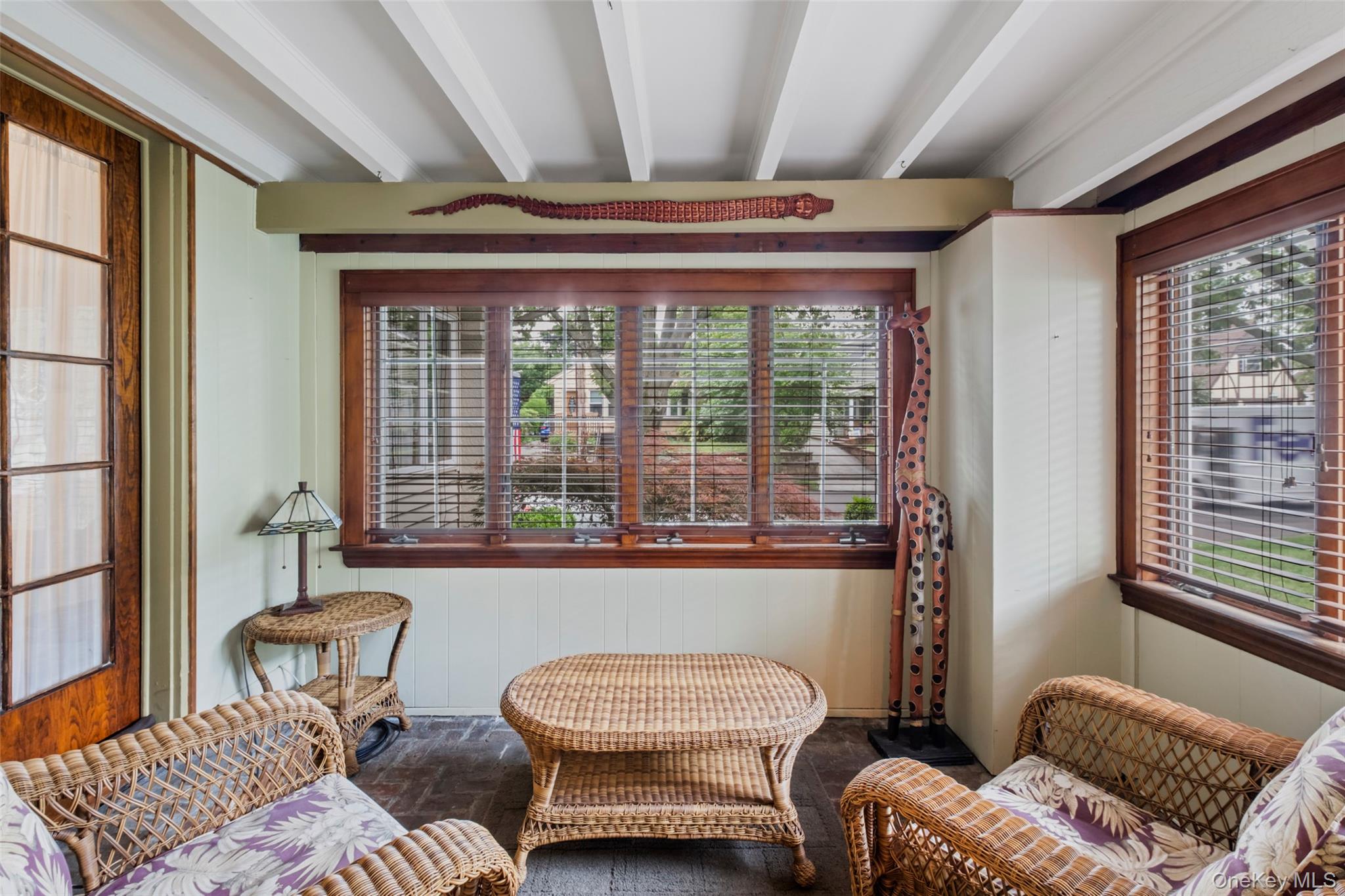 #17 photo, 19 Superior Road, 長島 花卉園 Bellerose Village , NY 11001