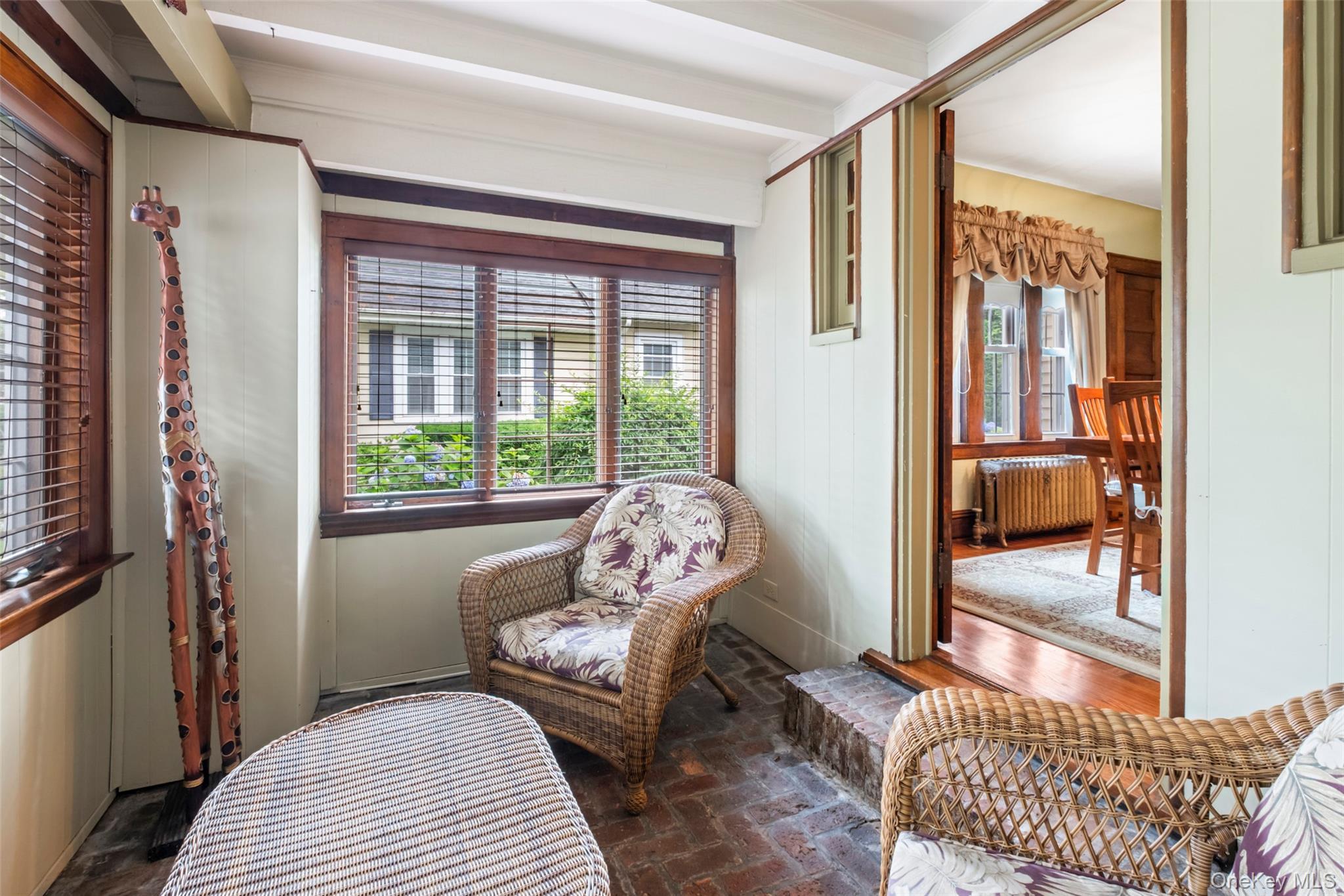 #18 photo, 19 Superior Road, 長島 花卉園 Bellerose Village , NY 11001