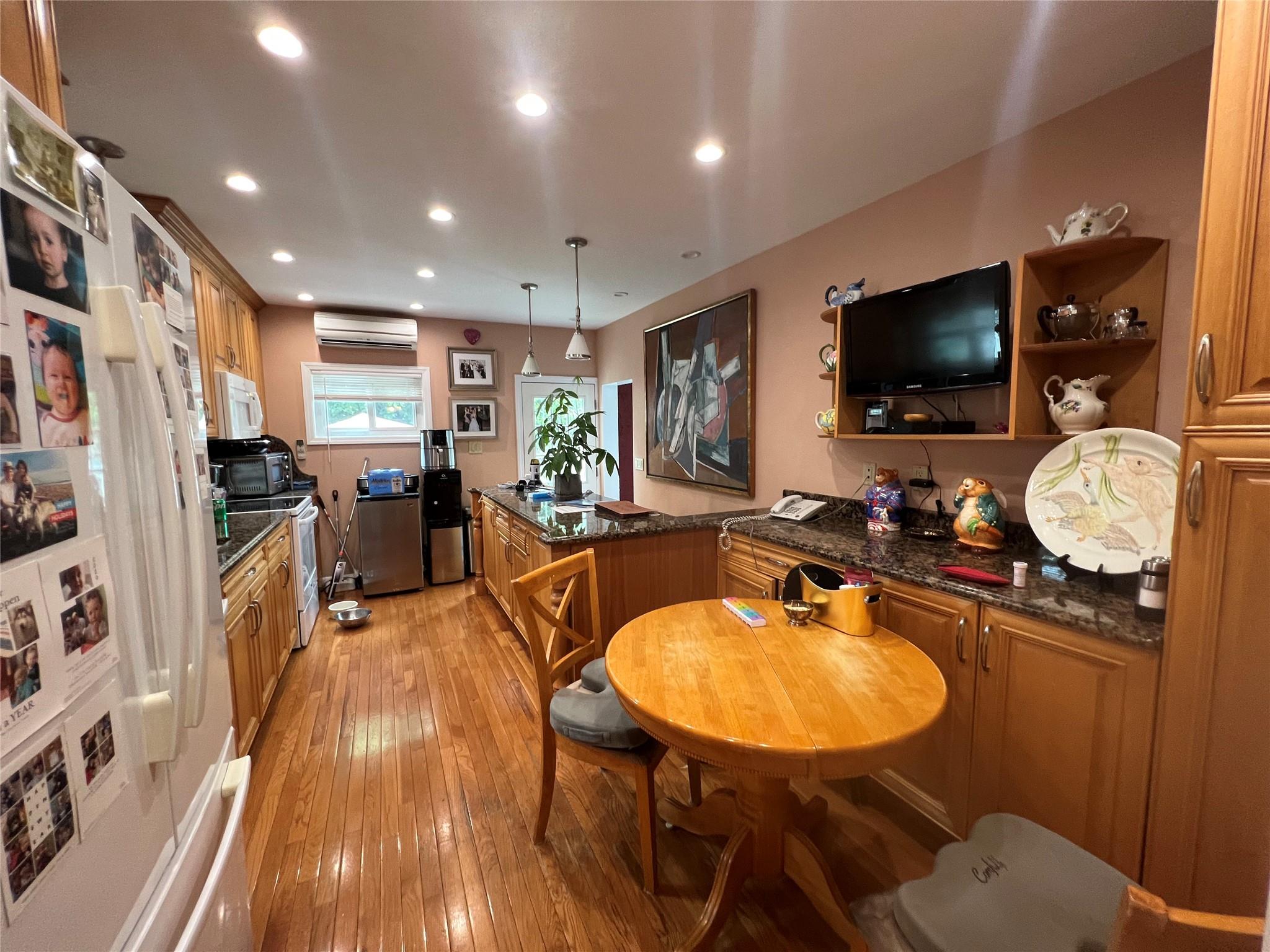 #4 photo, 11 Pearl Street, ナッソー郡 North Woodmere , NY 11581