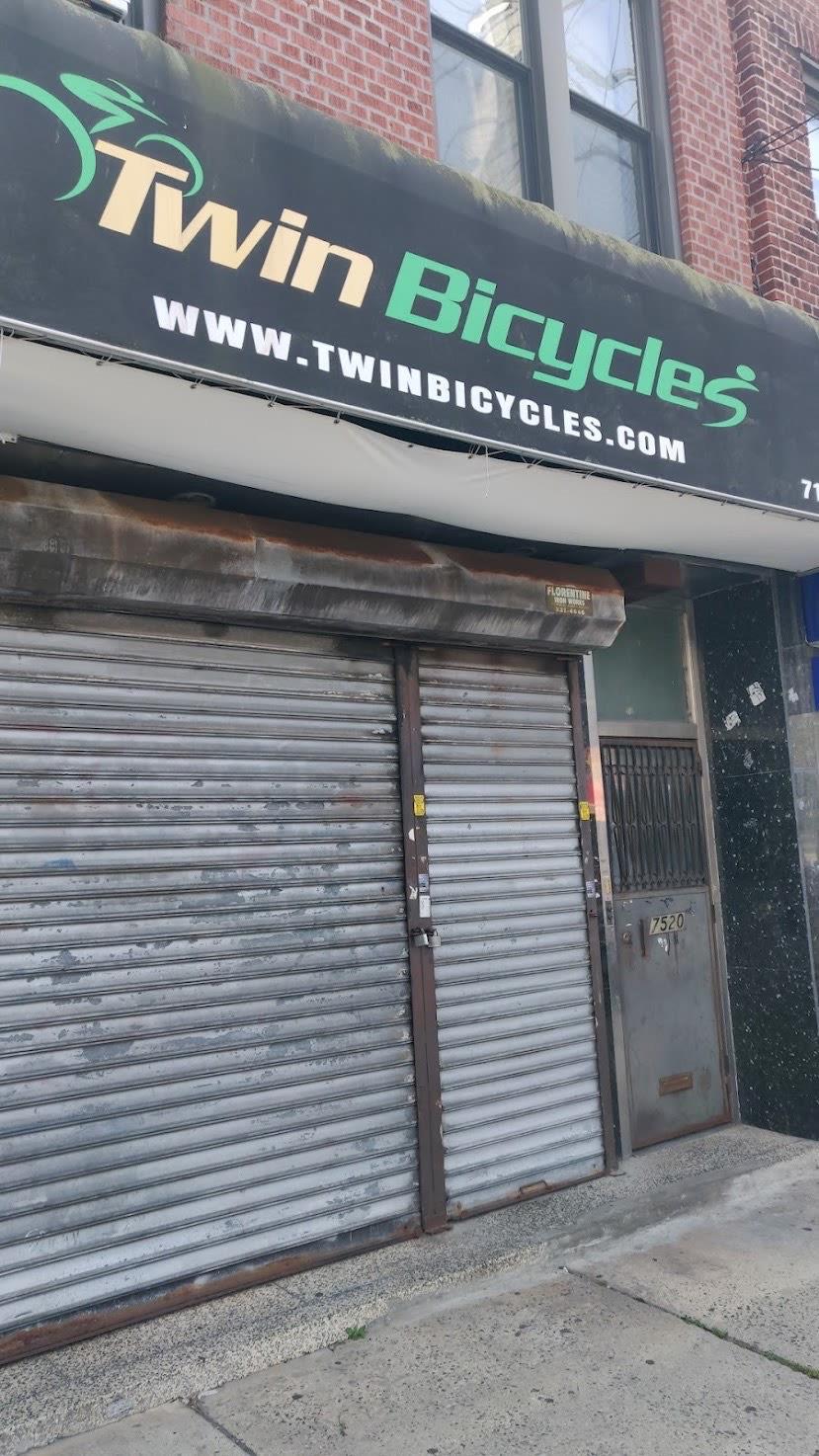 #1 photo, 75-20 Metropolitan Avenue, 皇后區 中村 Middle Village , NY 11379