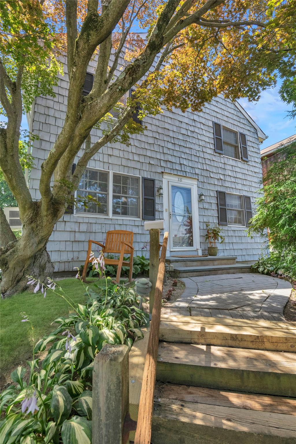 #1 photo, 18 Neulist Avenue, ナッソー郡 Port Washington , NY 11050