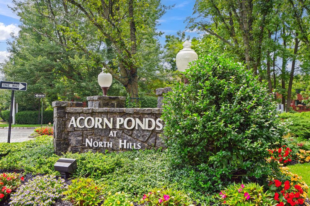 #1 photo, 19 Fox Ridge, Roslyn , NY 11576