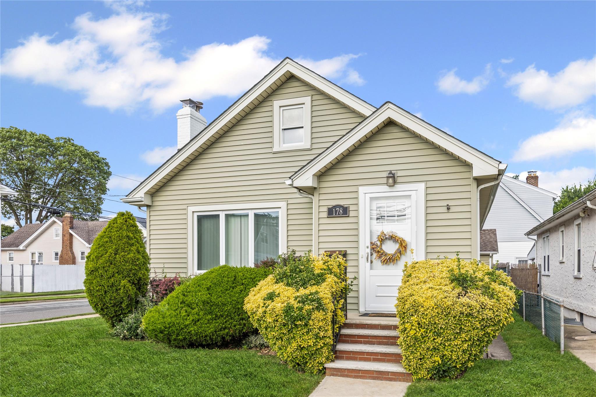 #1 photo, 178 Charles Street, Lynbrook , NY 11563