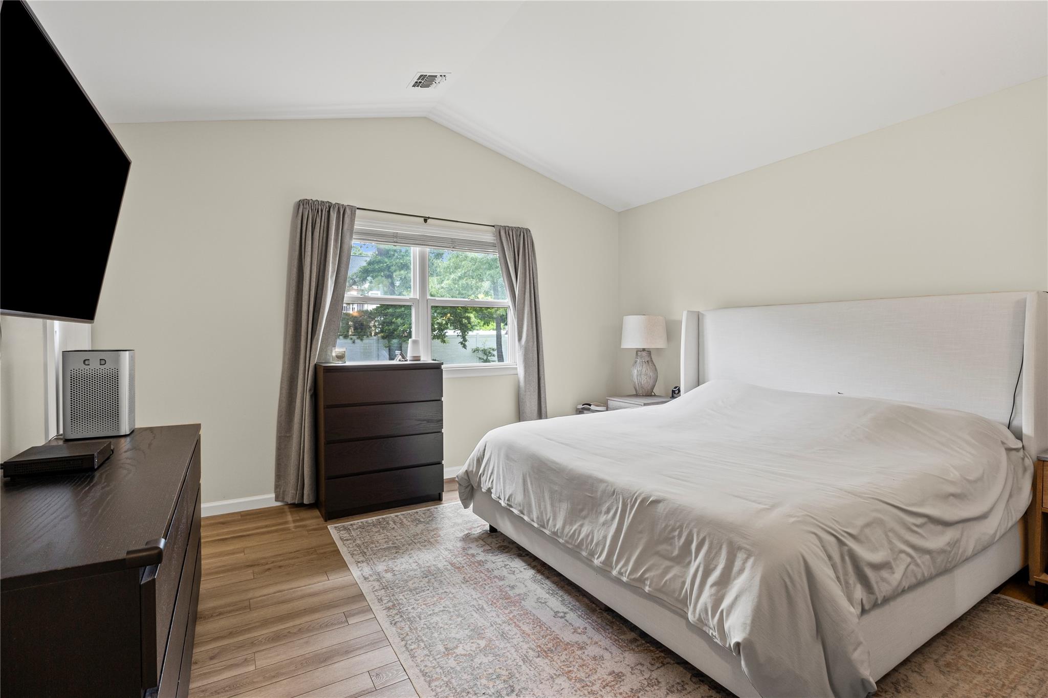 #13 photo, 12 Nicole Lane, سوفولك Coram , NY 11727