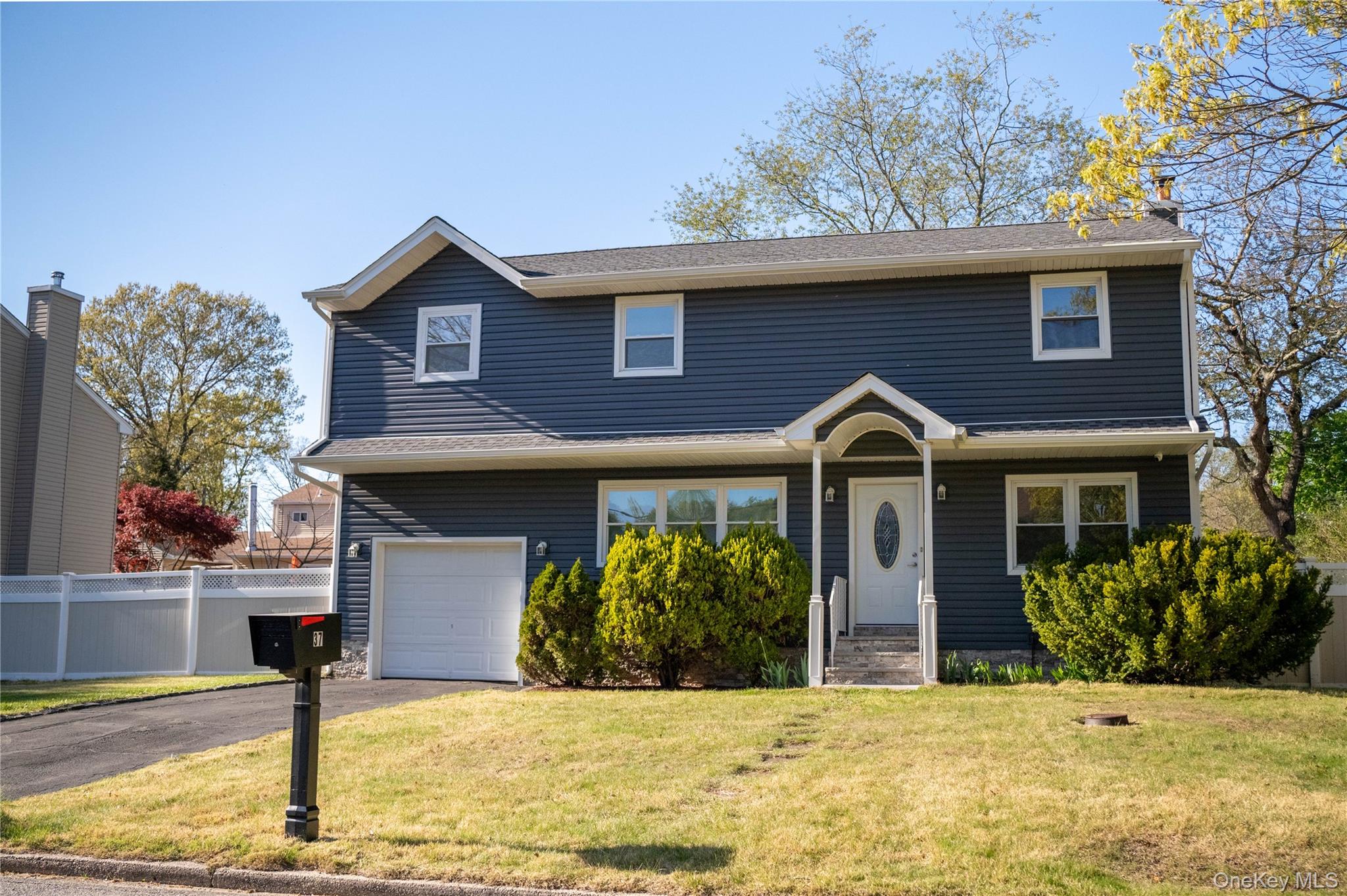 #2 photo, 37 Amsterdam Street, サフォーク郡 Huntington , NY 11743