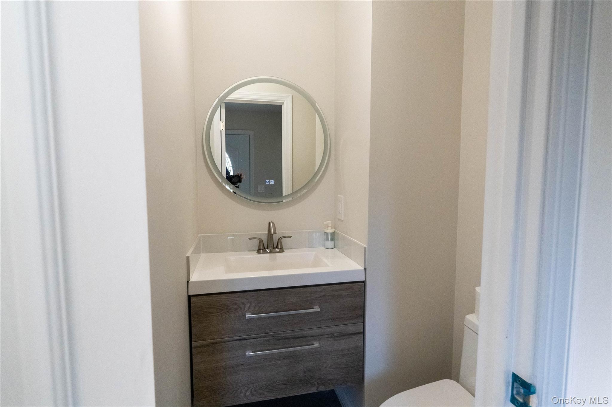 #7 photo, 37 Amsterdam Street, サフォーク郡 Huntington , NY 11743