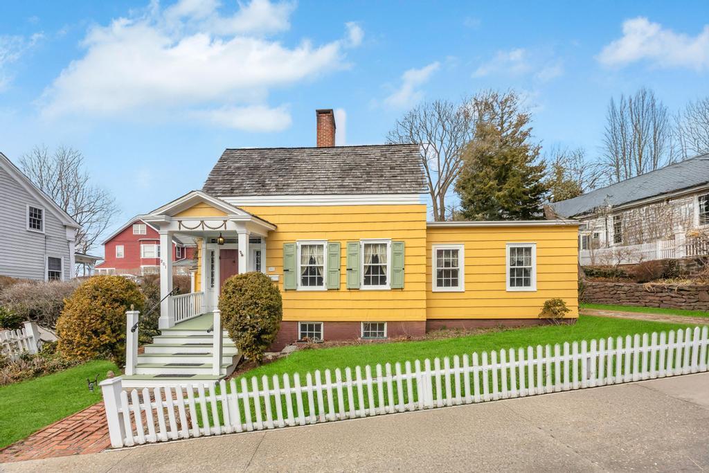 #1 photo, 201 E Broadway, 東長島 Port Jefferson , NY 11777