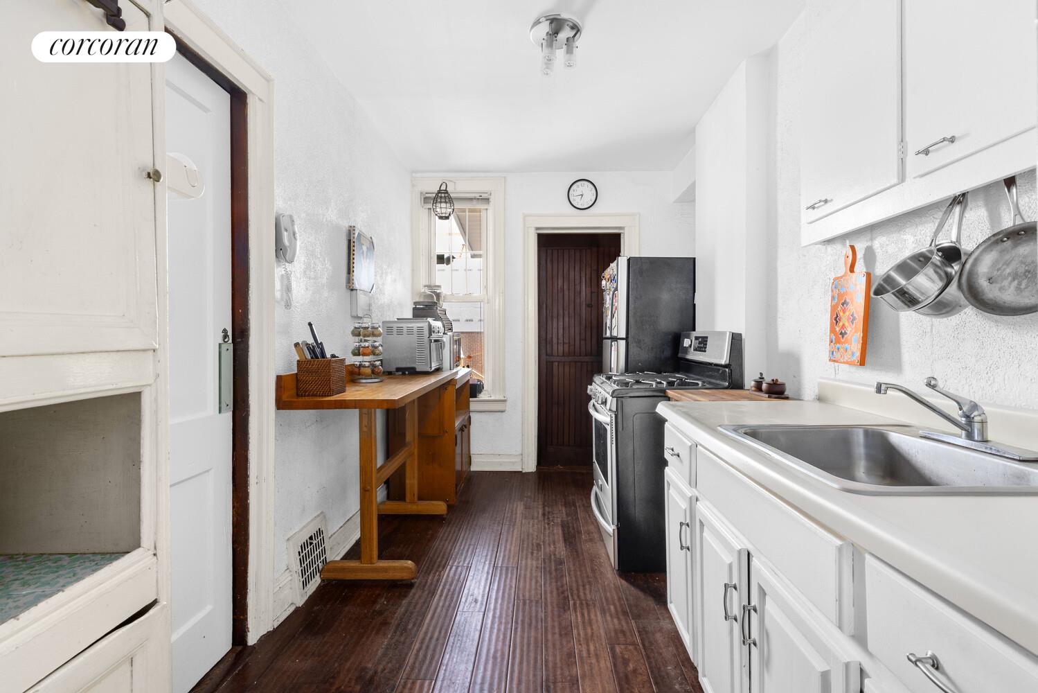 #4 photo, 94-05 FORBELL Street, クイーンズ区 Ozone Park , NY 11416