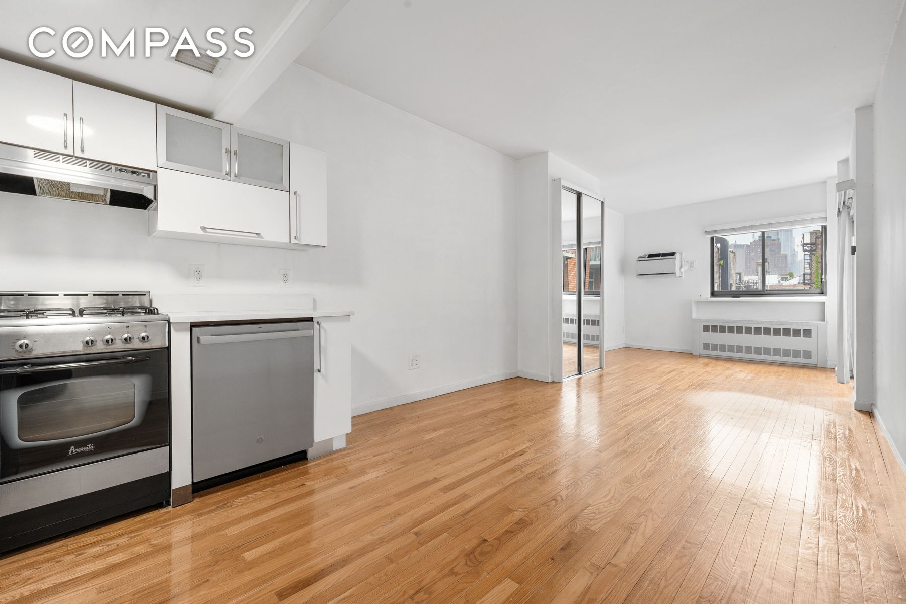 #1 photo, 184 Thompson Street, 曼哈顿 格林威治村 Greenwich Village , NY 10012