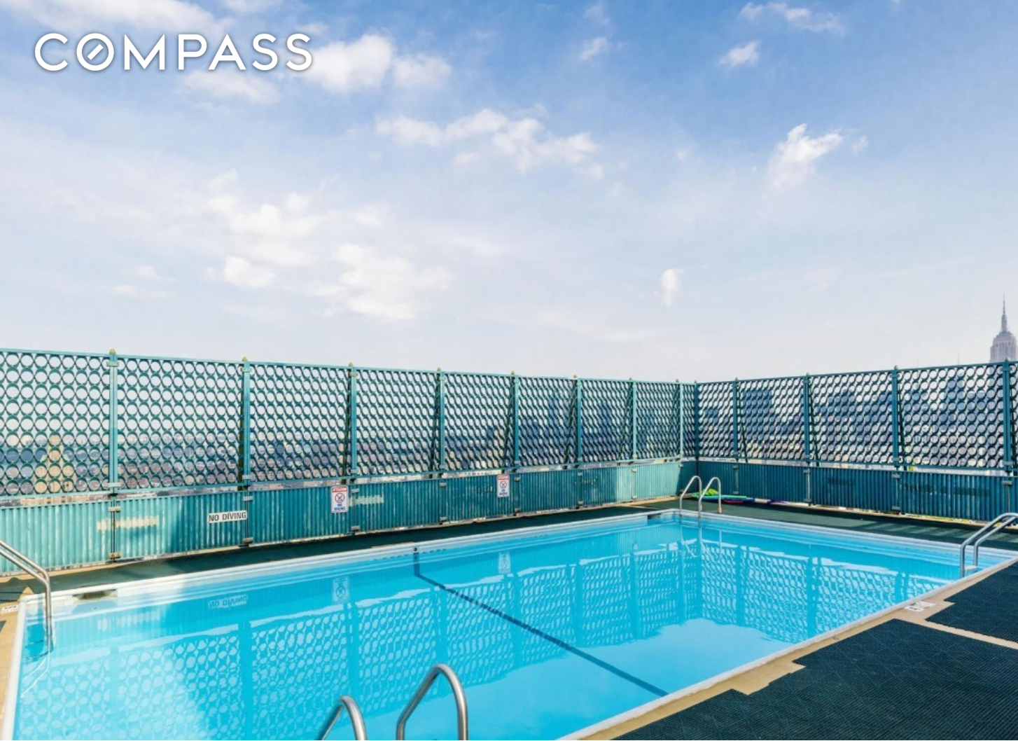 #11 photo, 60 E 8th Street, マンハッタン Greenwich Village , NY 10003