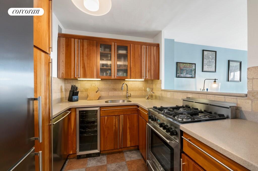 #1 photo, 145 E 15TH Street, 曼哈顿 格拉梅西公园 Gramercy Park , NY 10003