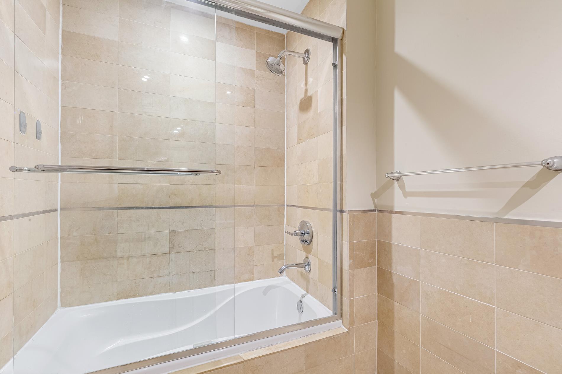 #14 photo, 64-05 Yellowstone Boulevard, クイーンズ区 Forest Hills , NY 11375