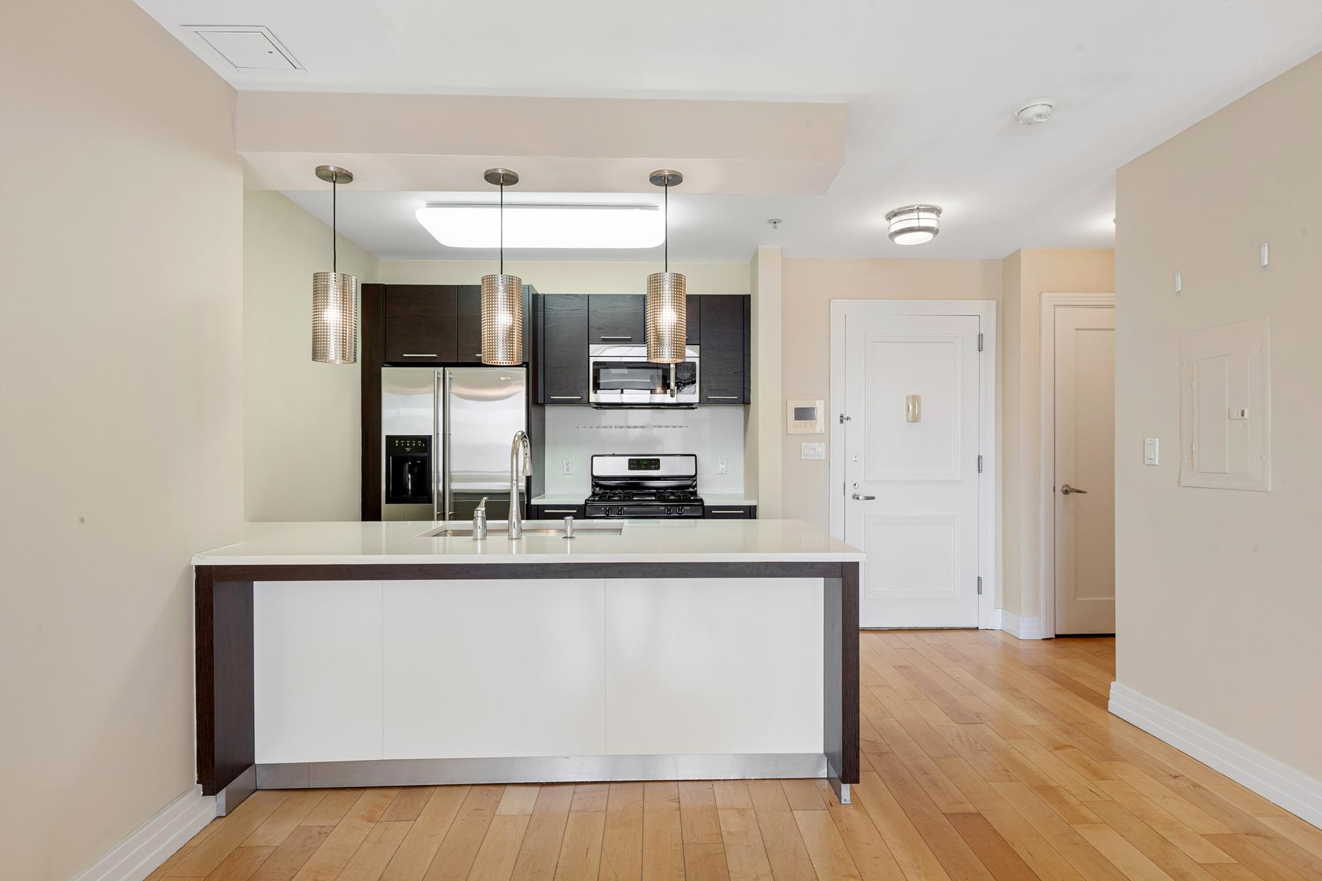 #9 photo, 64-05 Yellowstone Boulevard, クイーンズ区 Forest Hills , NY 11375