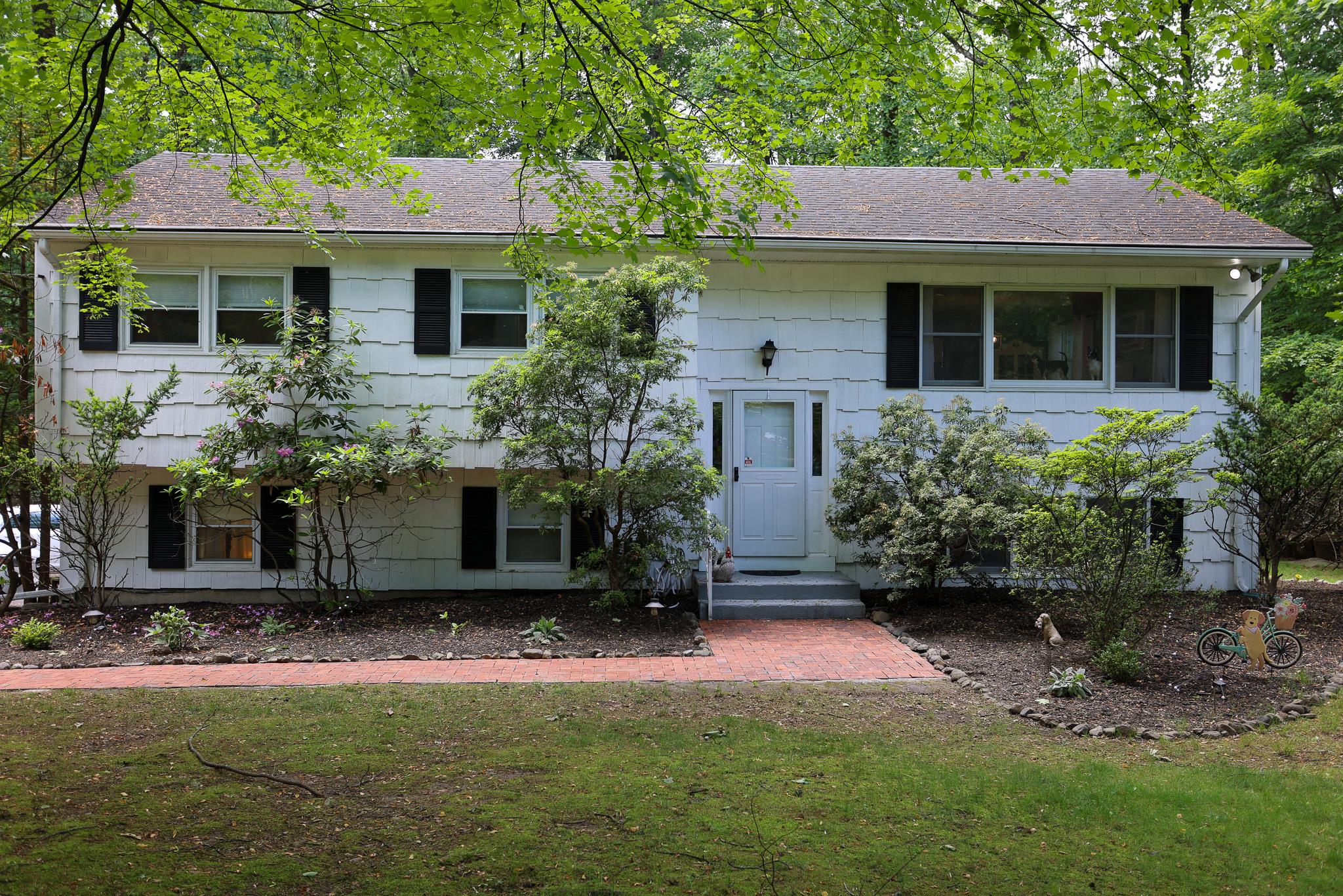 #1 photo, 21 Edgebrook Lane, 紐約州 Airmont , NY 10952