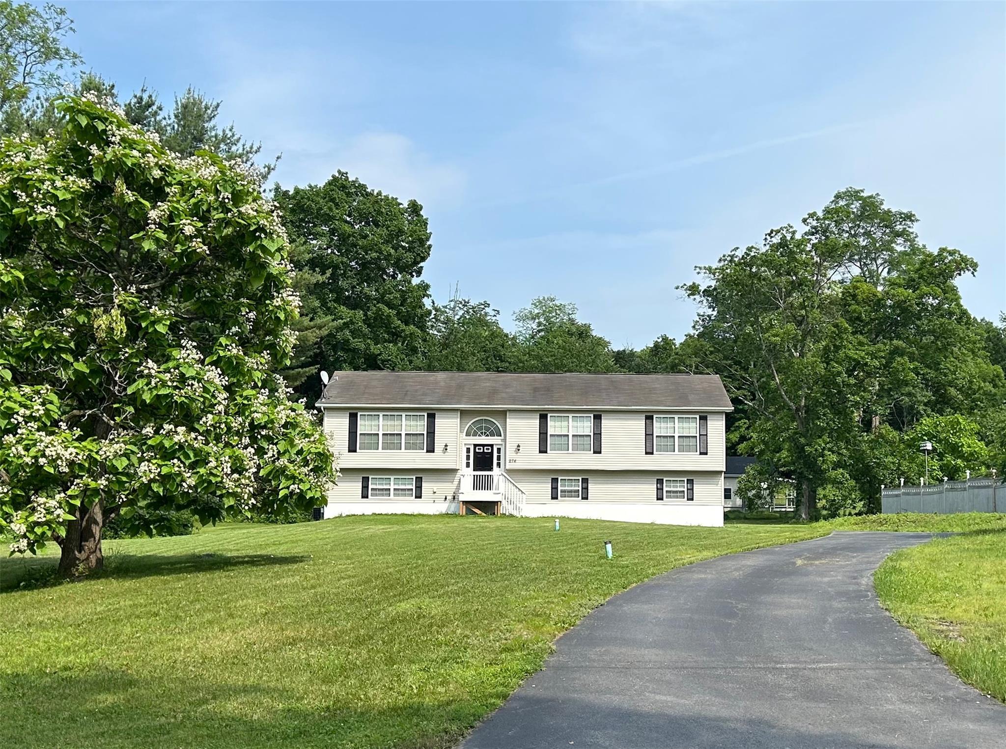 #1 photo, 274 N Grand Avenue, 紐約州 Poughkeepsie , NY 12603