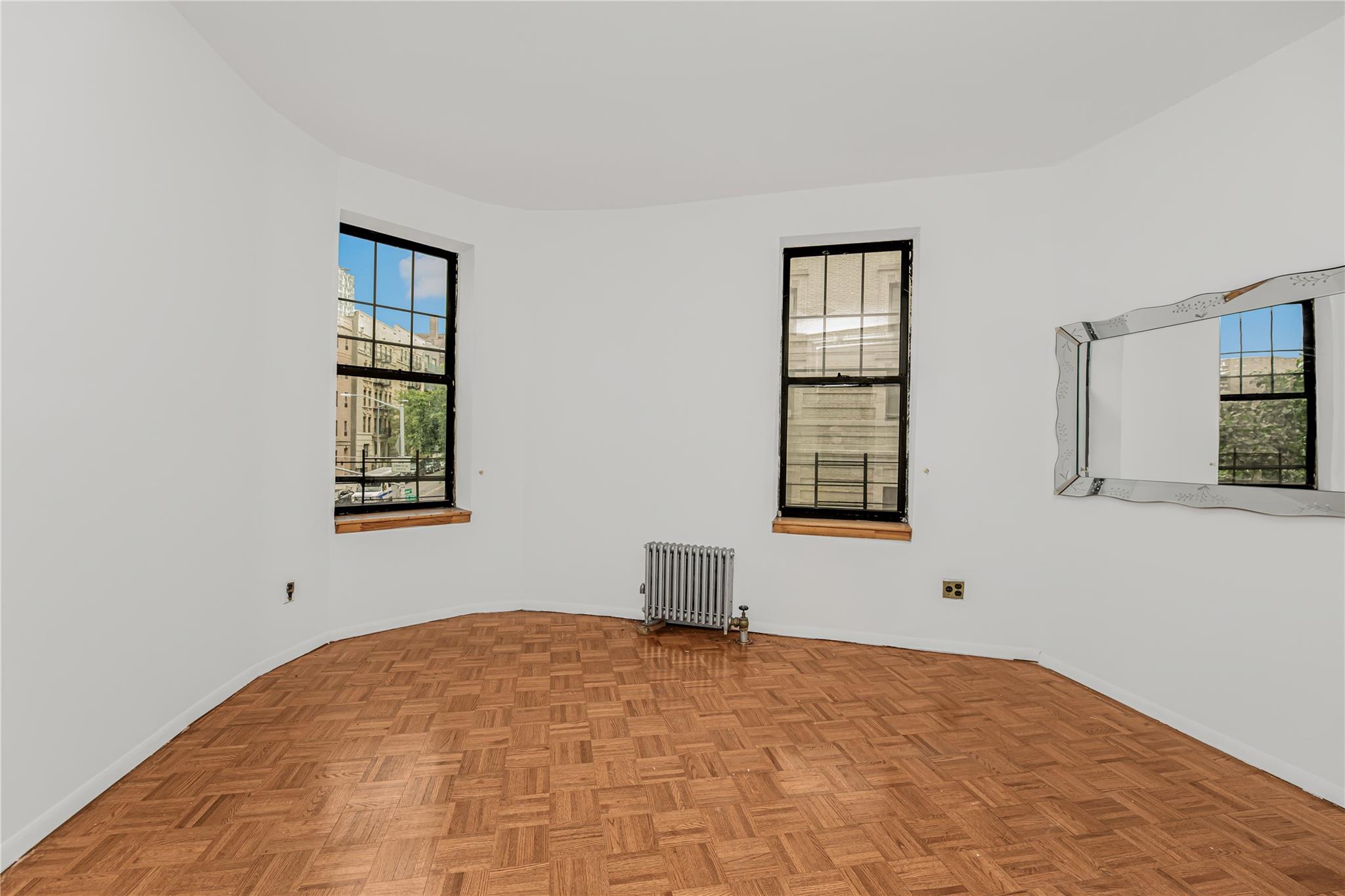 #11 photo, 33 Convent Avenue, New York (Manhattan) , NY 10027