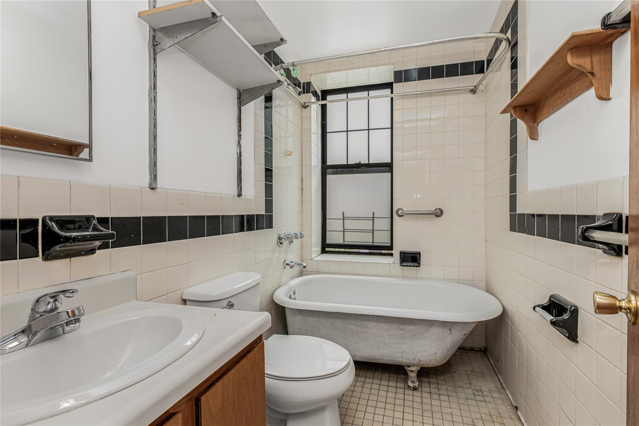 #19 photo, 33 Convent Avenue, New York (Manhattan) , NY 10027