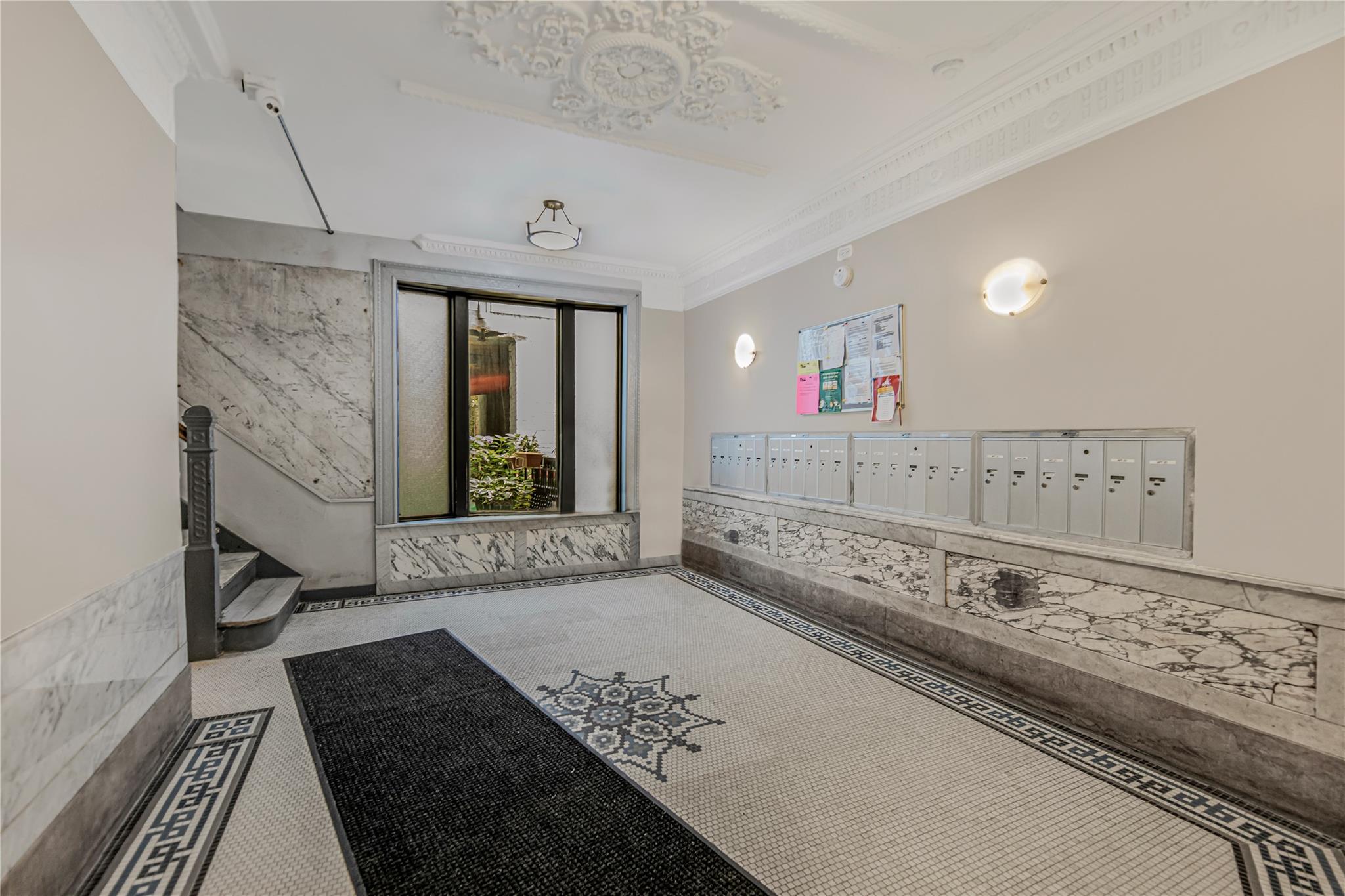 #6 photo, 33 Convent Avenue, New York (Manhattan) , NY 10027