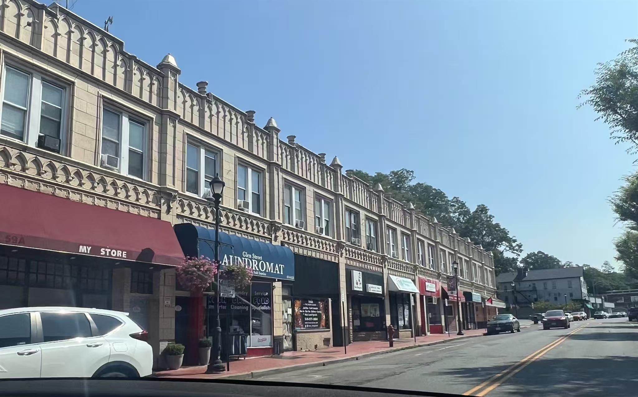 #2 photo, 63 1/2 Glen Street, ナッソー郡 Glen Cove , NY 11542