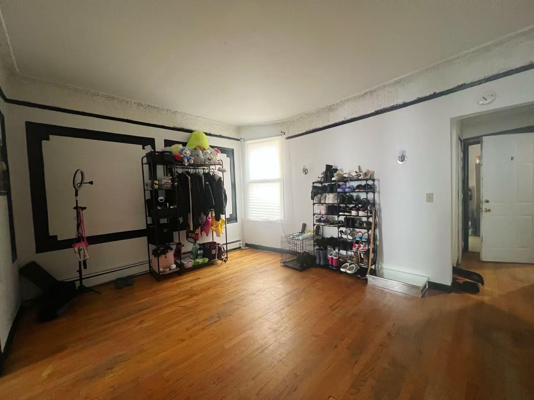 #6 photo, 63 1/2 Glen Street, ナッソー郡 Glen Cove , NY 11542