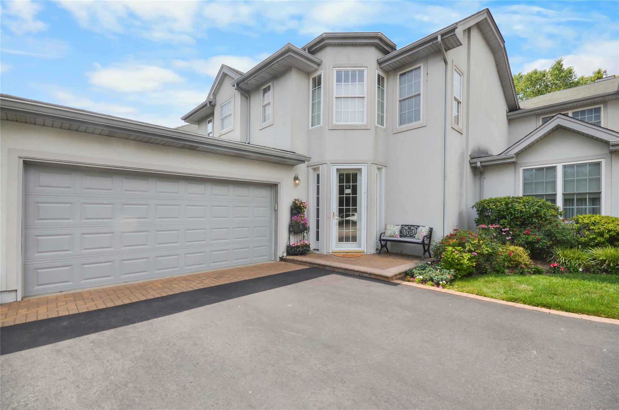 #1 photo, 708 Balfour Place, サフォーク郡 Melville , NY 11747