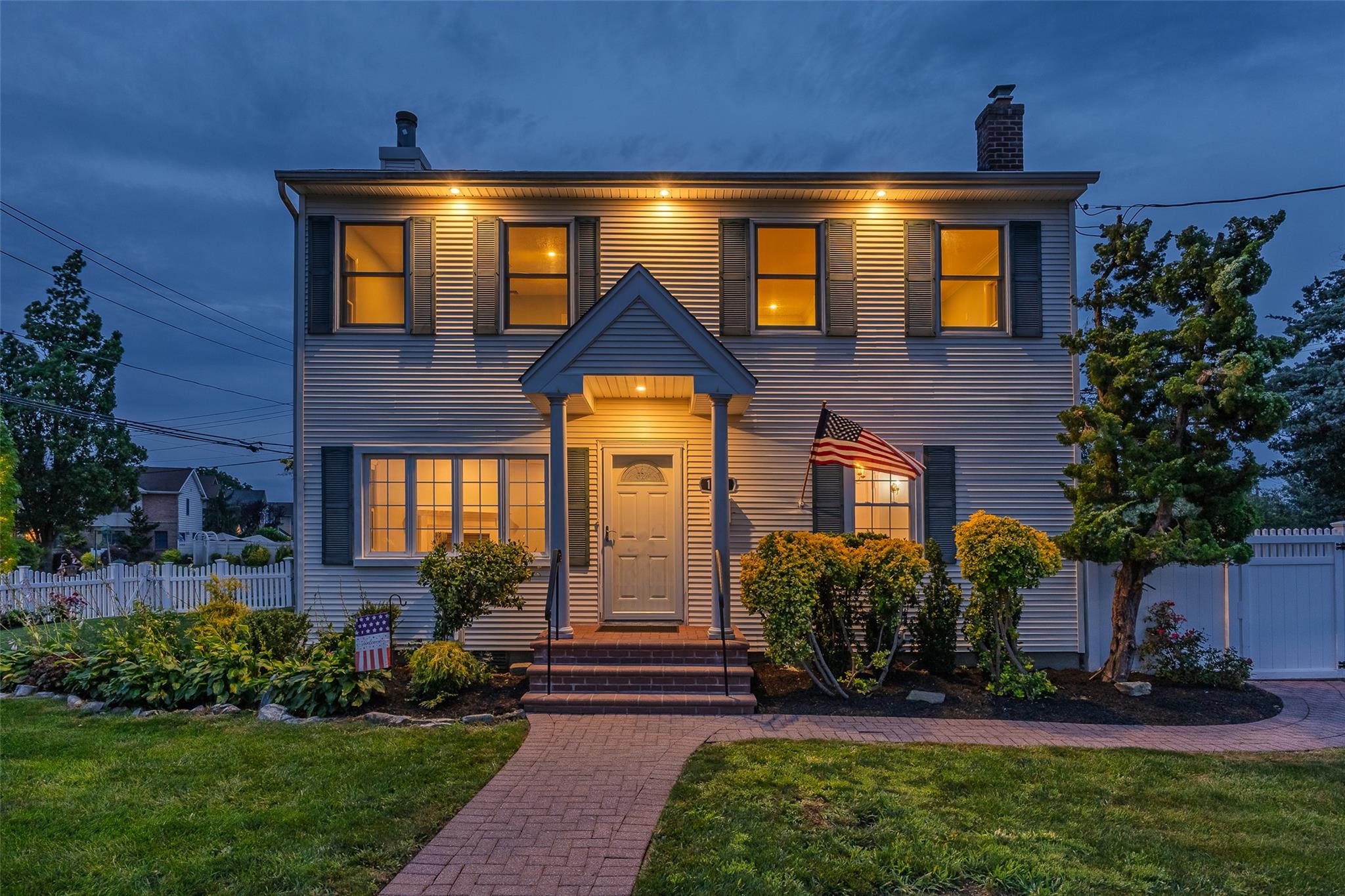 #1 photo, 1859 George Court, ナッソー郡 Merrick , NY 11566