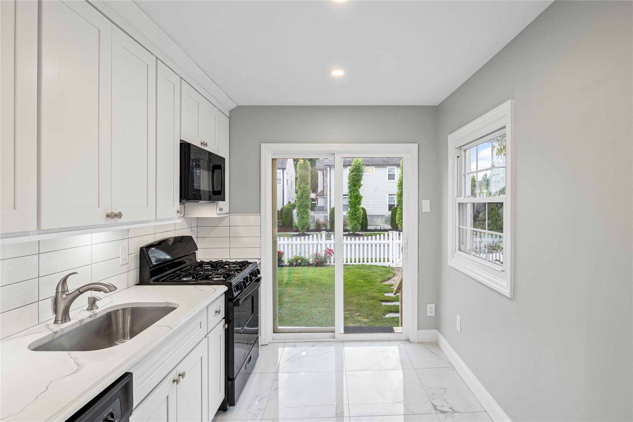 #15 photo, 1859 George Court, ナッソー郡 Merrick , NY 11566