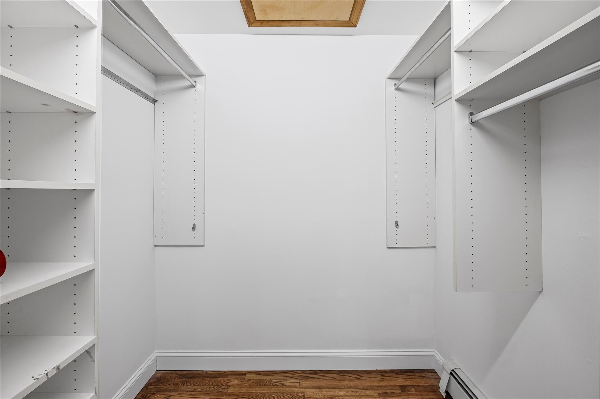 #19 photo, 1859 George Court, ナッソー郡 Merrick , NY 11566