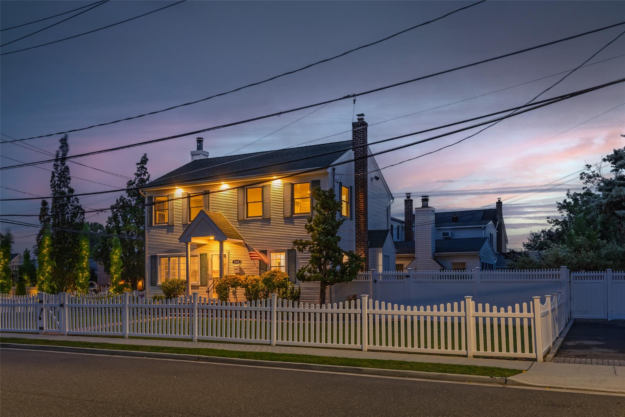 #2 photo, 1859 George Court, ナッソー郡 Merrick , NY 11566