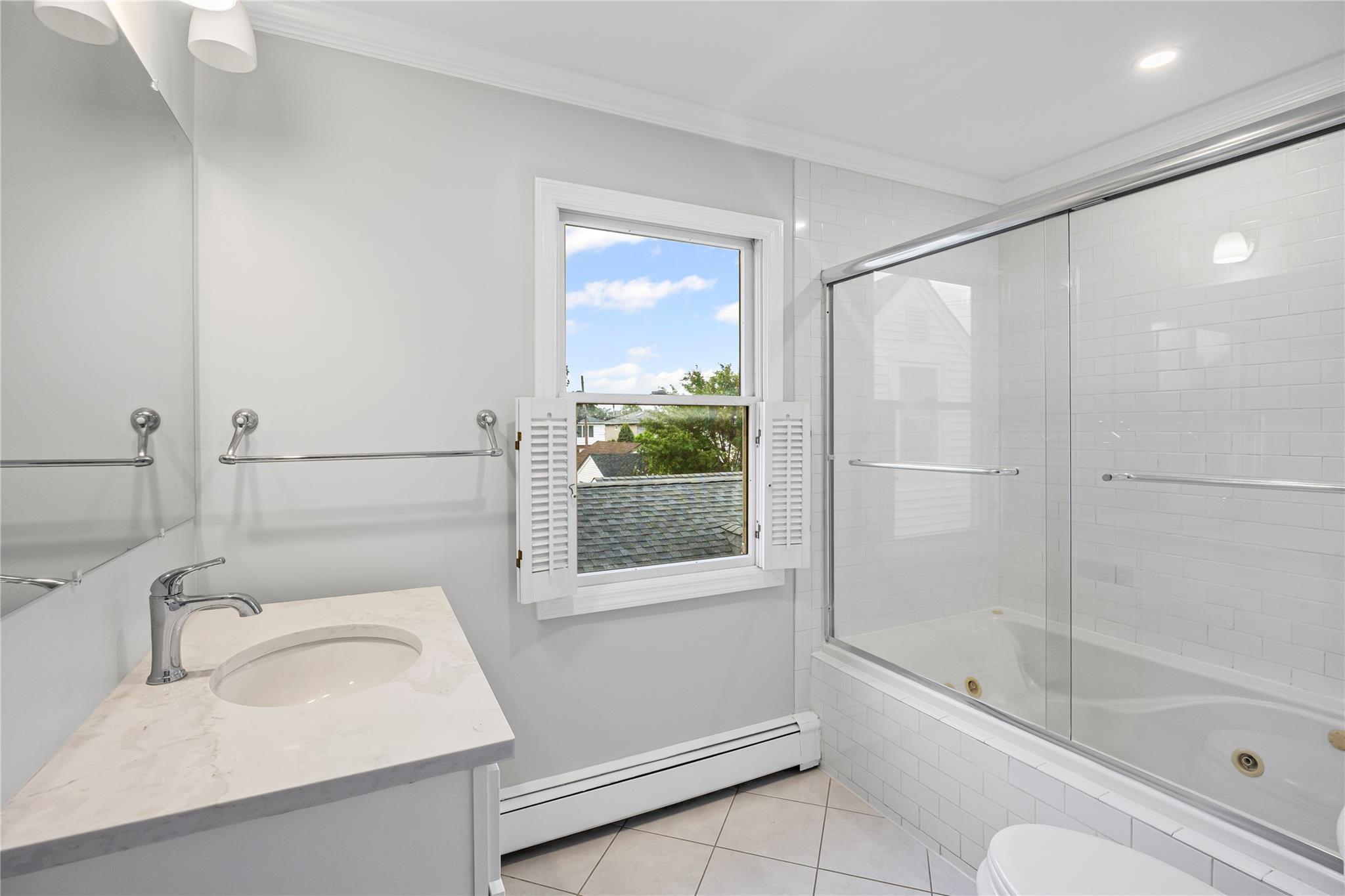 #20 photo, 1859 George Court, ナッソー郡 Merrick , NY 11566