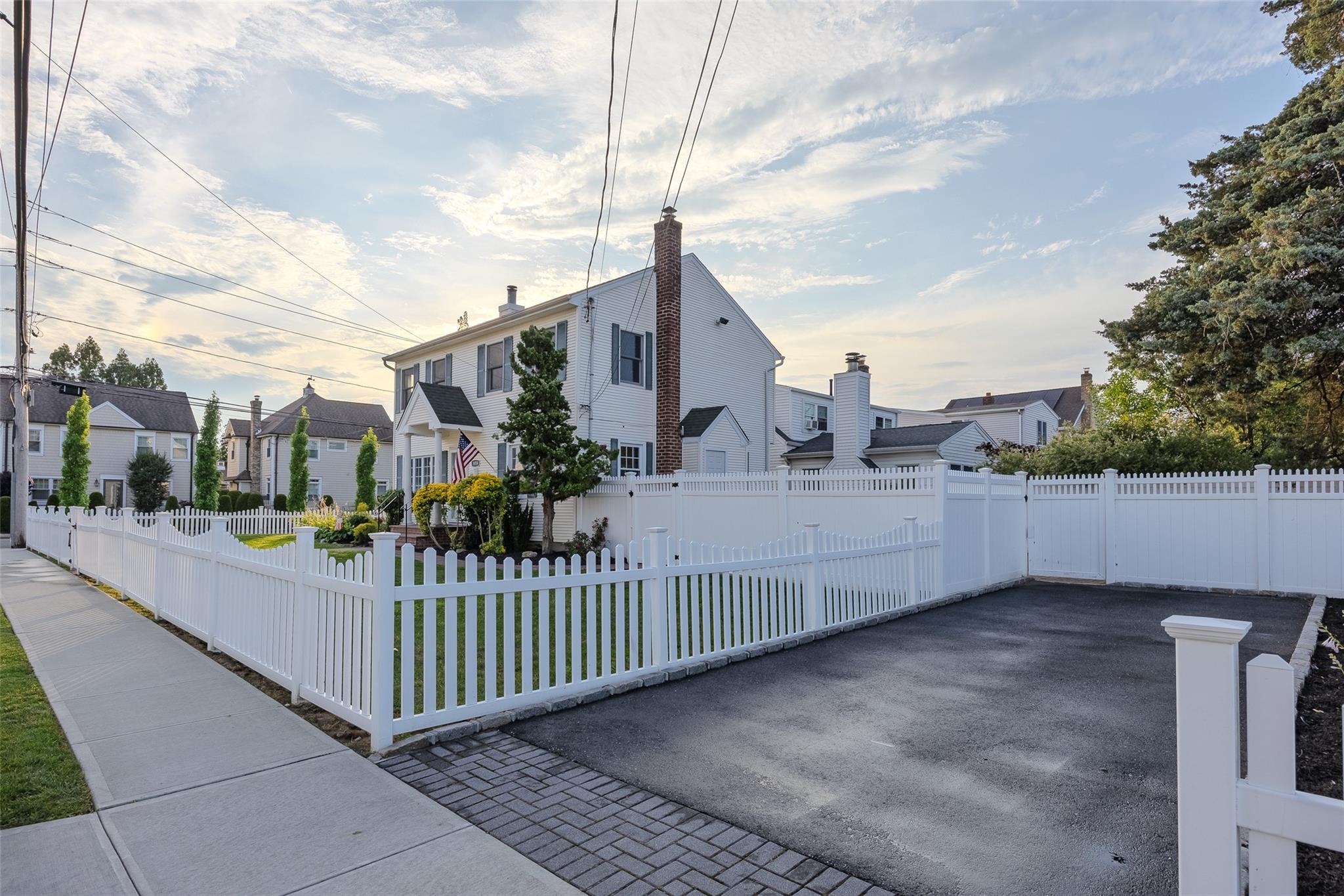 #6 photo, 1859 George Court, ナッソー郡 Merrick , NY 11566