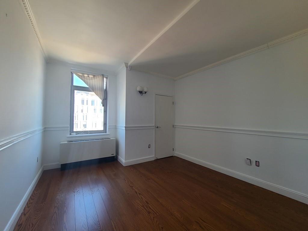 #10 photo, 40-26 College Point Boulevard, Flushing , NY 11354