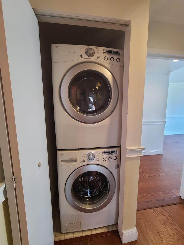 #14 photo, 40-26 College Point Boulevard, Flushing , NY 11354