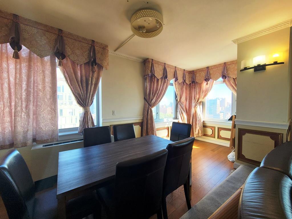 #5 photo, 40-26 College Point Boulevard, Flushing , NY 11354