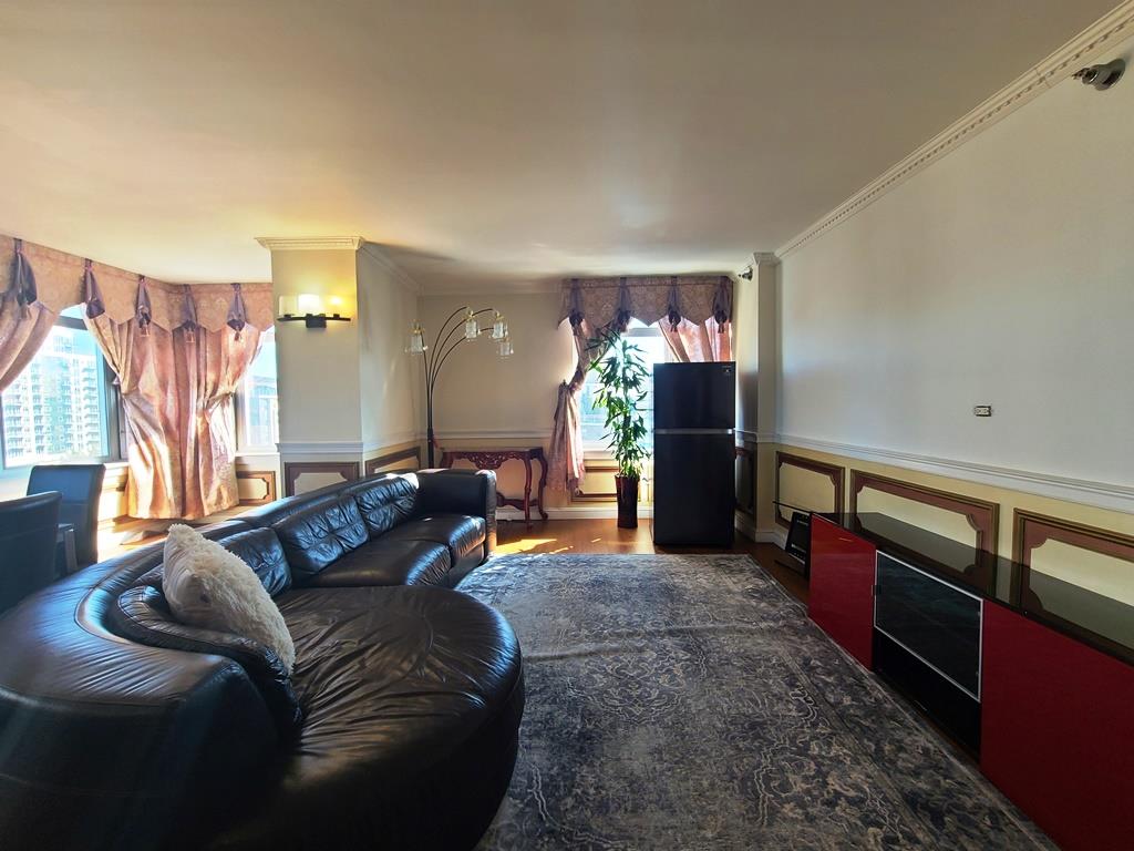 #6 photo, 40-26 College Point Boulevard, Flushing , NY 11354