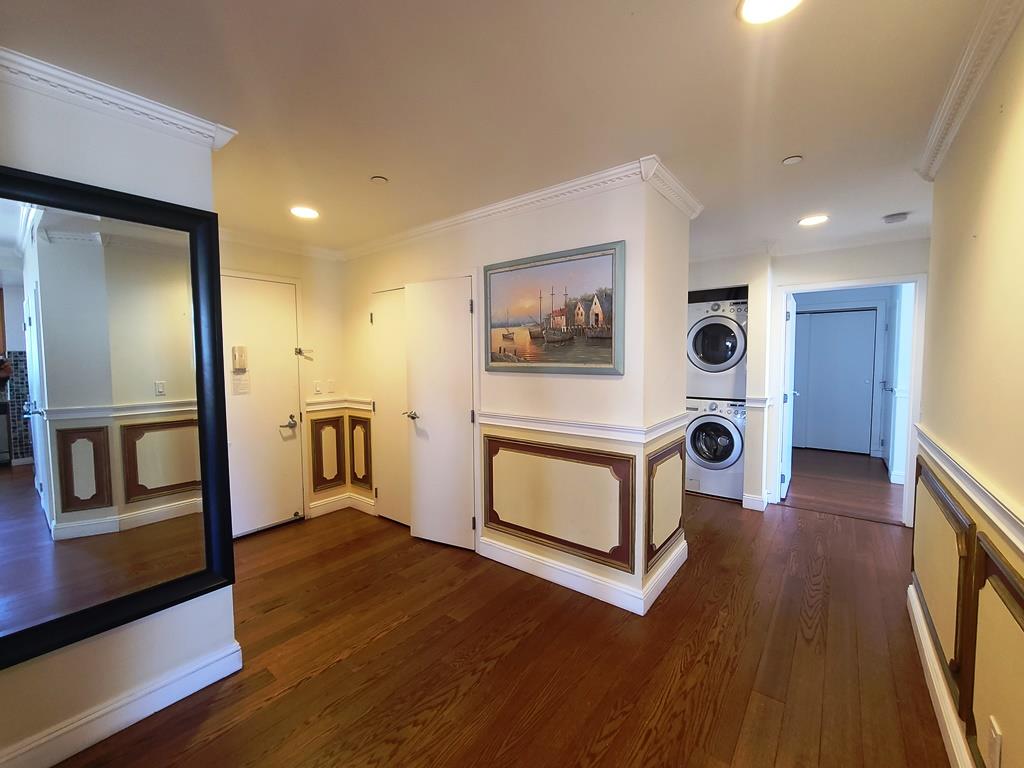 #7 photo, 40-26 College Point Boulevard, Flushing , NY 11354