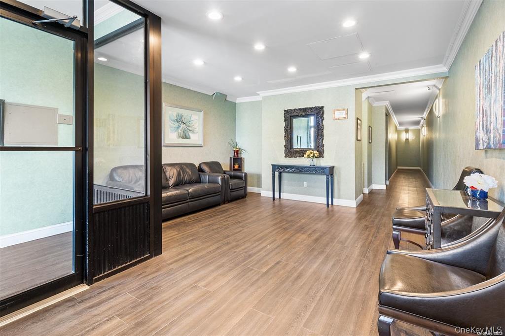 #10 photo, 87-30 62nd Avenue, クイーンズ区 Rego Park , NY 11374