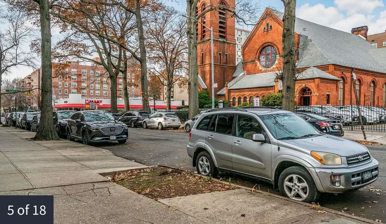 #8 photo, 14330 Roosevelt, クイーンズ区 Flushing , NY 11354