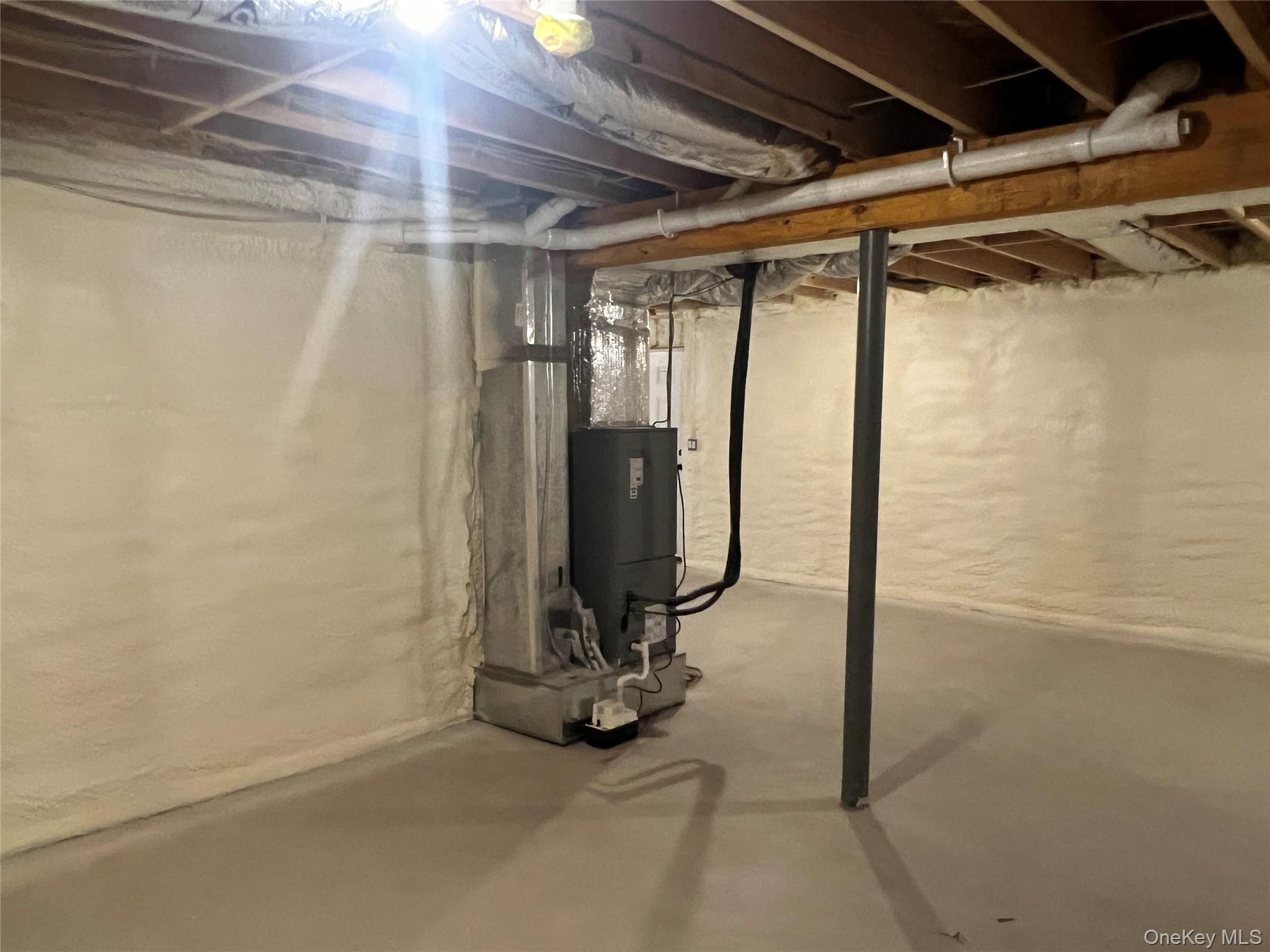 #13 photo, 130 Center Street, サフォーク郡 Holbrook , NY 11741