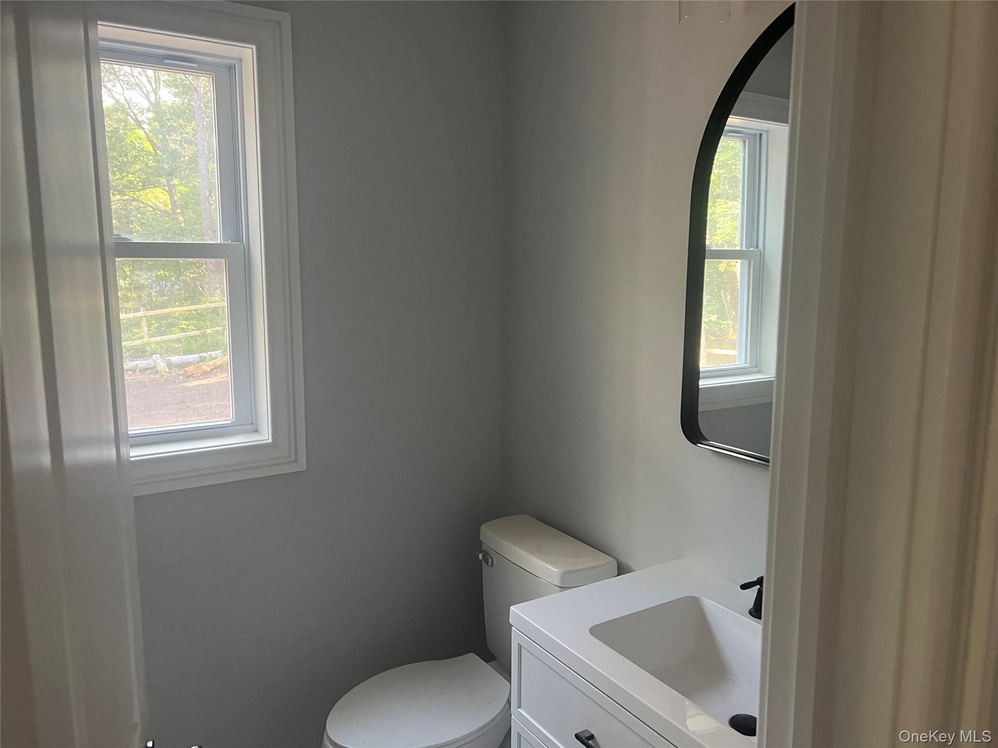 #8 photo, 130 Center Street, サフォーク郡 Holbrook , NY 11741