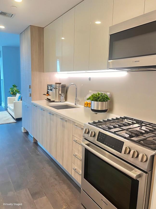 #4 photo, 131-05 40 Road, Flushing , NY 11354