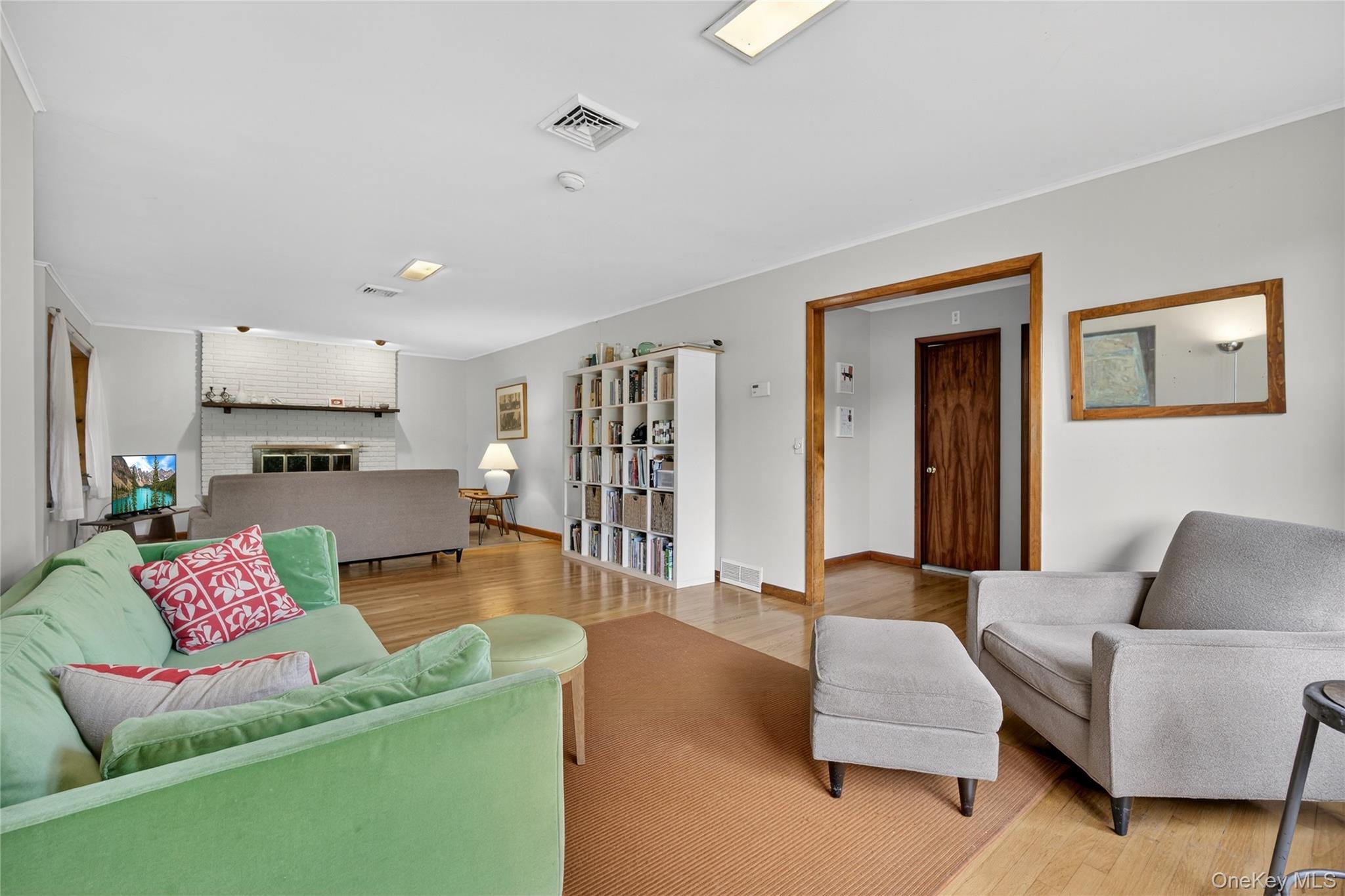 #11 photo, 7641 N Broadway, Red Hook , NY 12571