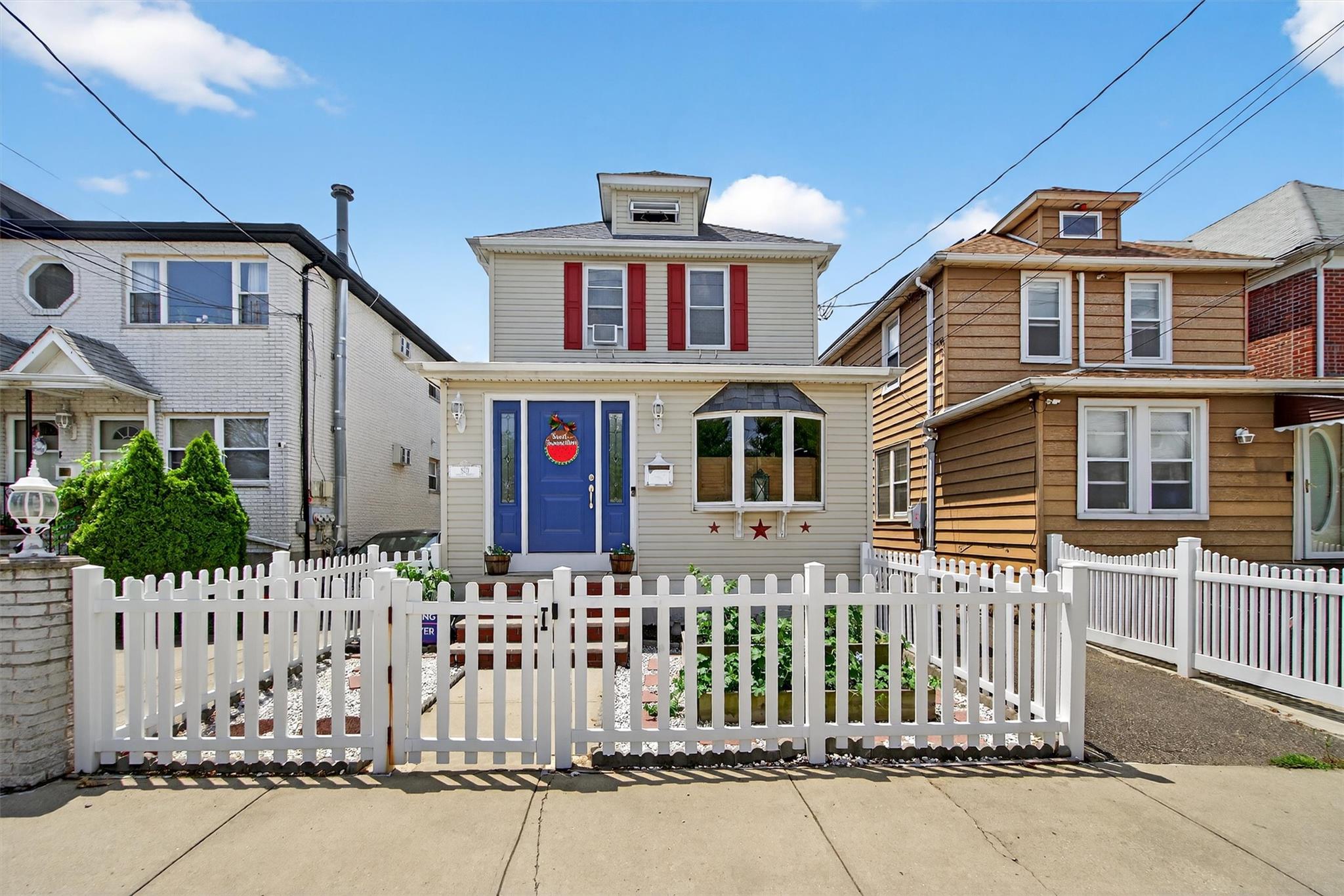 #1 photo, 829 Logan Avenue, 布朗士 Bronx , NY 10465