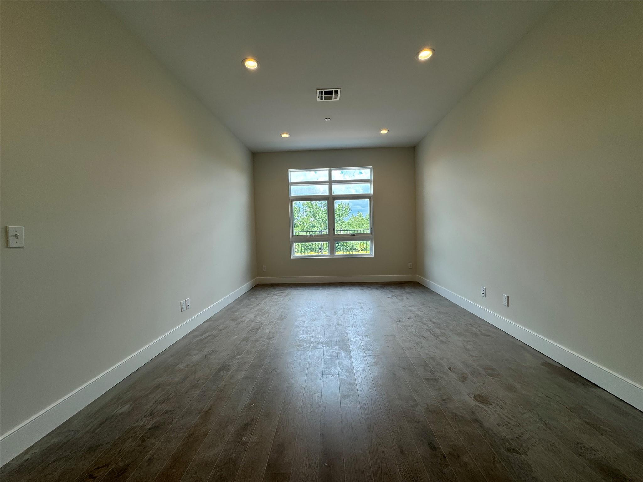 #11 photo, 30 Beekman Street, Beacon , NY 12508