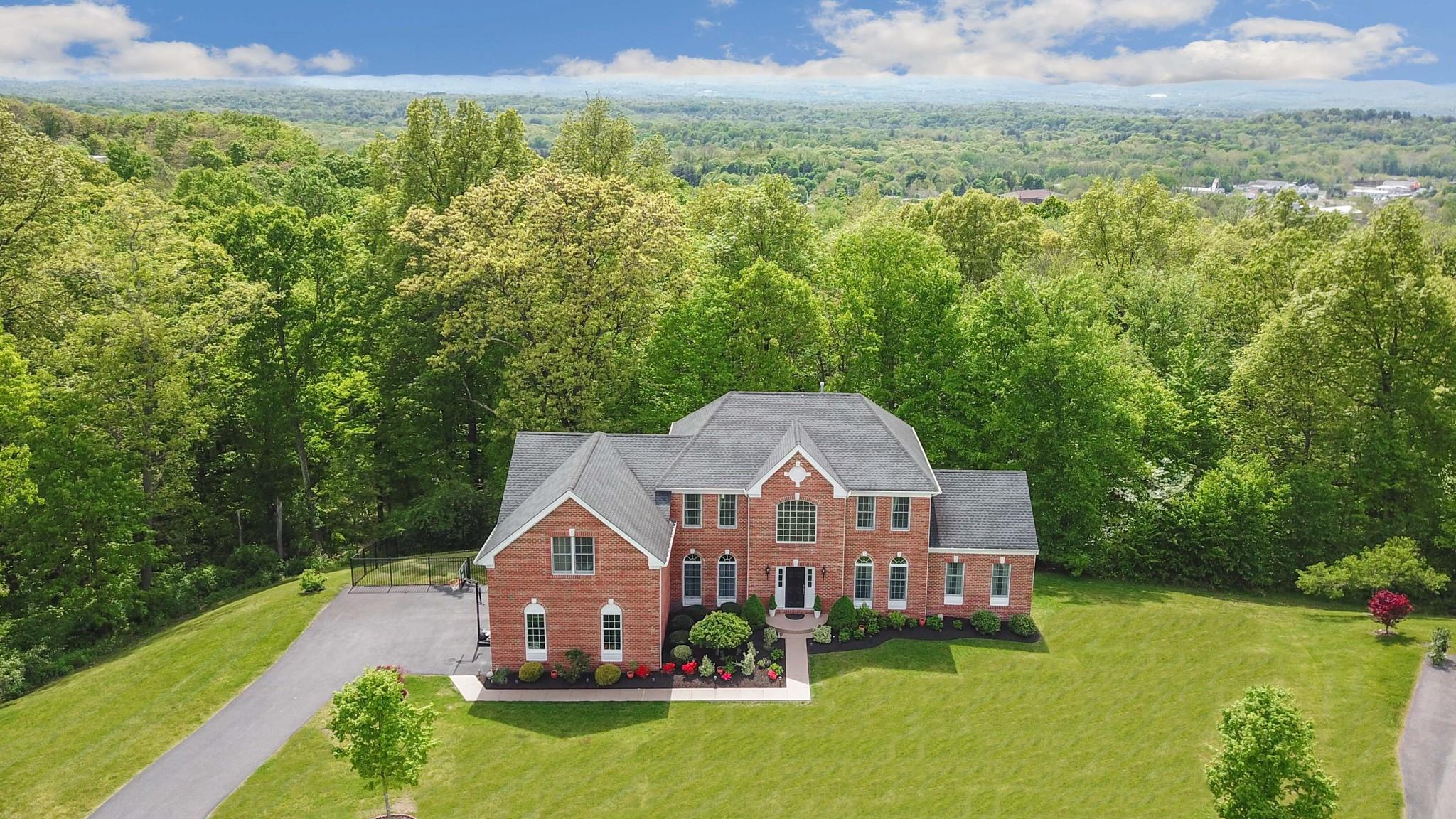 #4 photo, 27 Sommerset Road, Poughkeepsie , NY 12603