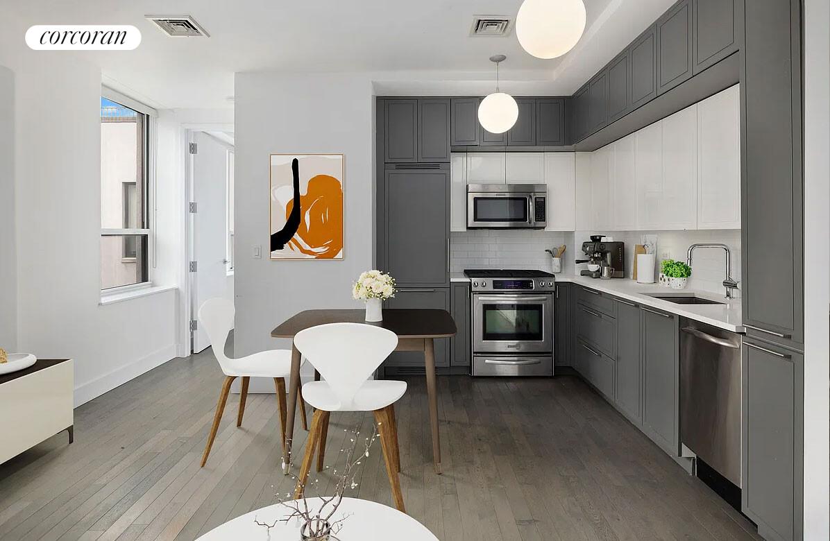 #4 photo, 416 W 52ND Street, マンハッタン Hells Kitchen , NY 10019