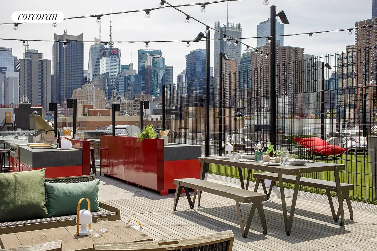 #19 photo, 547 W 47TH Street, マンハッタン Hells Kitchen , NY 10036