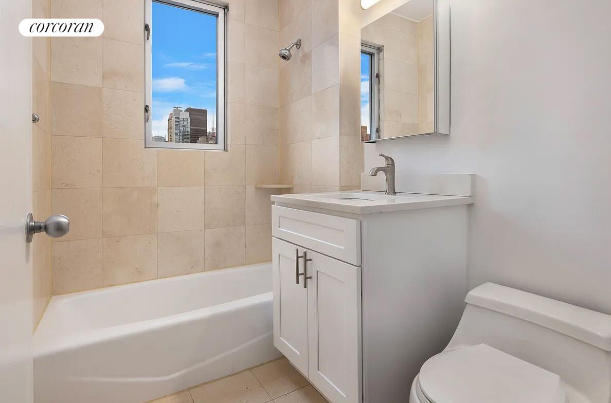 #9 photo, 308 E 38TH Street, マンハッタン Murray Hill , NY 10016