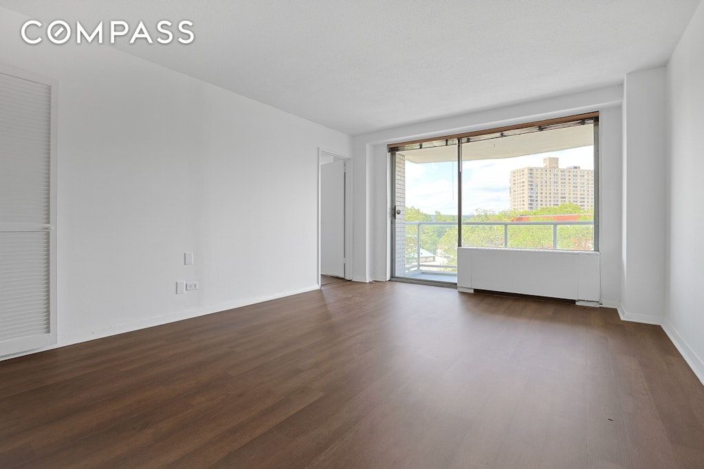 #11 photo, 3333 Henry Hudson Parkway, ブロンクス区 Riverdale , NY 10463