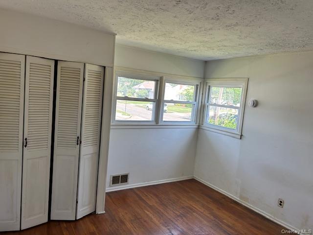 #19 photo, 27 1/2 N Greenway Drive, ナッソー郡 Syosset , NY 11791